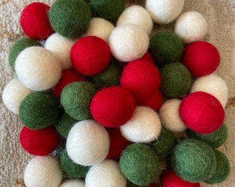 Red, Green & White Christmas Pom Pom Felt Ball Baubles (2.5cm) for bunting, decoration, eco-friendly tinsel, wreath making and tree decor