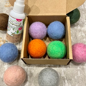 4pcs Large Catnip Infused Wool Felt Balls Toys for Cat Play, 4cm in size. 100% Natural Catnip spray used