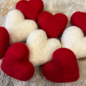 Rot & weiße Valentines Herzen aus Wollfilz ca 4-5 cm groß für Wimpelkette, Girlande, Dekoration