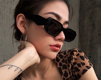 Retro Women Black Rectangle Sunglasses Simple Vintage Sun Glasses UV Protection Outdoor Eyewear Retro Sun Glasses Vintage Elegant Eyewear