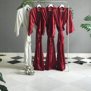 Vestidos longos de madrinha, comprimento até a panturrilha, cetim marrom, vermelho, personalizados, vestidos longos personalizados para festa de noiva para a mãe da noiva e do noivo