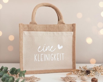 Give a little something for Christmas - Jute bag as sustainable decoration for your home