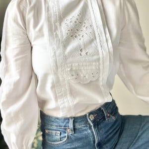 Vintage White Cotton Blouse: Prairie Floral Lace, Ruffle Collar
