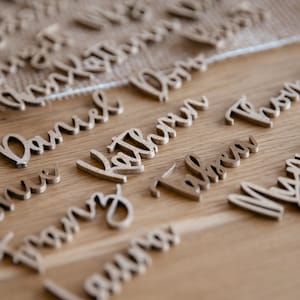 Wedding place cards lettering made of wood in gold / Boho wedding / Christmas table decoration