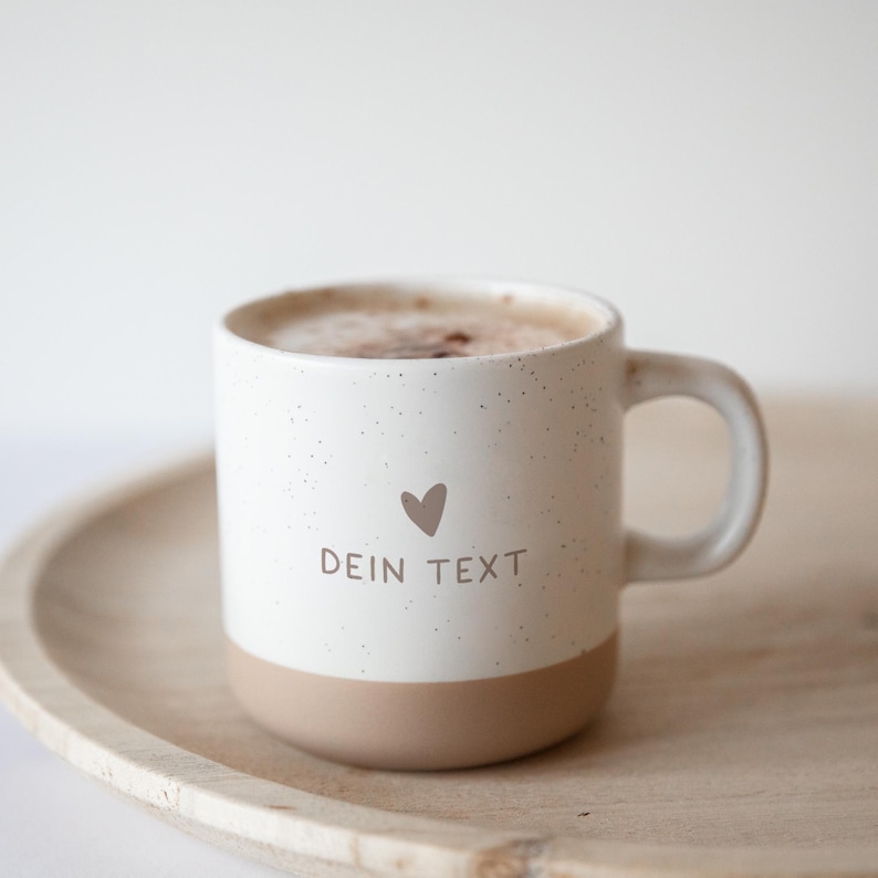 Personalisierte Keramiktasse mit Herz und Gravur – Geschenk für Frauen oder Mama