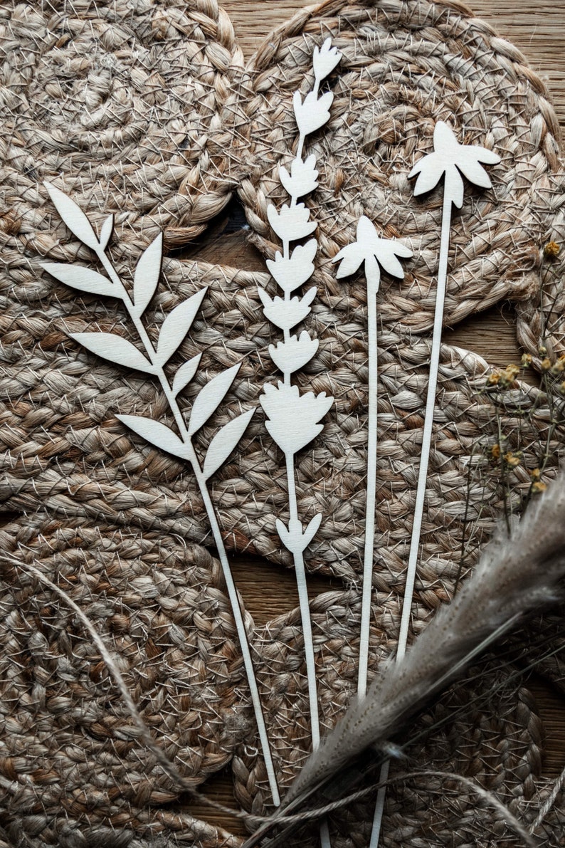 Wooden flower bouquet / set of 4 filigree wooden flowers / Valentine's Day gift / wooden flower decoration image 6