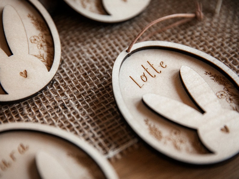 Osterdeko personalisiert aus Holz / Osteranhänger mit Name / Holzanhänger für das Osternest Bild 6