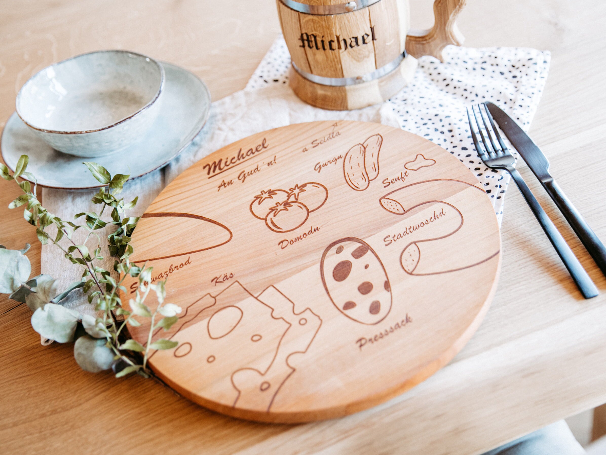 Brotzeitbrett aus Kirschholz mit persönlicher Gravur ø25 oder | Etsy