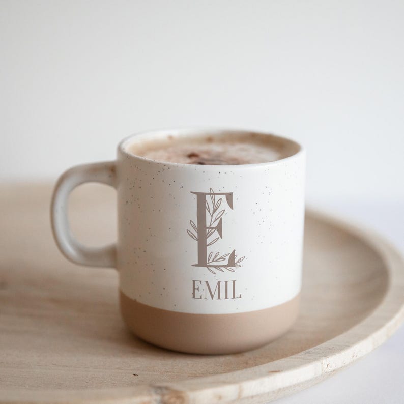 Monogramm Tasse – Weihnachtsgeschenk für Frauen