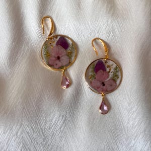 Hangoorbellen met echte geperste bloemen| handgemaakte hars hortensiabloemen en andere bloemen ook