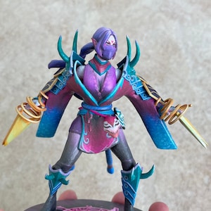 Lanaya the Templar Assassin on Psionic Trap Pedestal - Dota 2 Figurine 3D Model