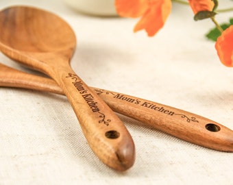 Personalized Wooden Spoon "Mom's kitchen" Custom Engraved Gifts, Gifts for Mom Cooking Gifts Mother's day Gifts for Grandma