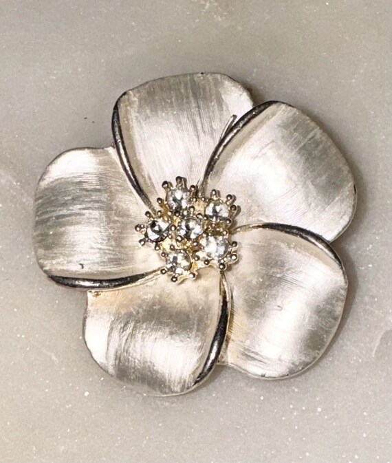 Vintage BEST Brand Brushed Silver Tone Flower Cen… - image 1