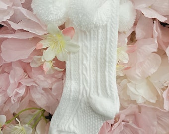 Chaussettes hautes blanches à pompons, chaussettes bébé garçon, chaussettes hautes bébé, chaussettes bébé, chaussettes bébé fille, cadeau nouveau-né, nouveau-né, enfant en bas âge