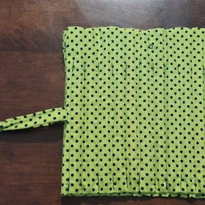 Trousse en tissu à pois verte