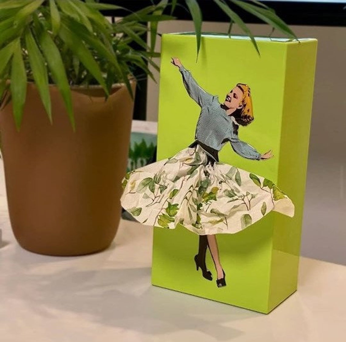 Retro 1940s pin up girl Tissue Box Tissue Up Girl Green Etsy