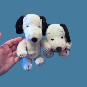 Two Snoopy plush toy Vintage year 68