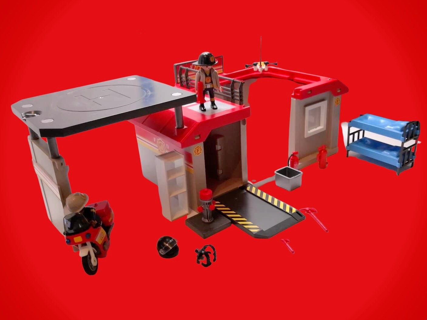 Playmobil Fire Station 5663 Vintage Toy Including Characters Parts