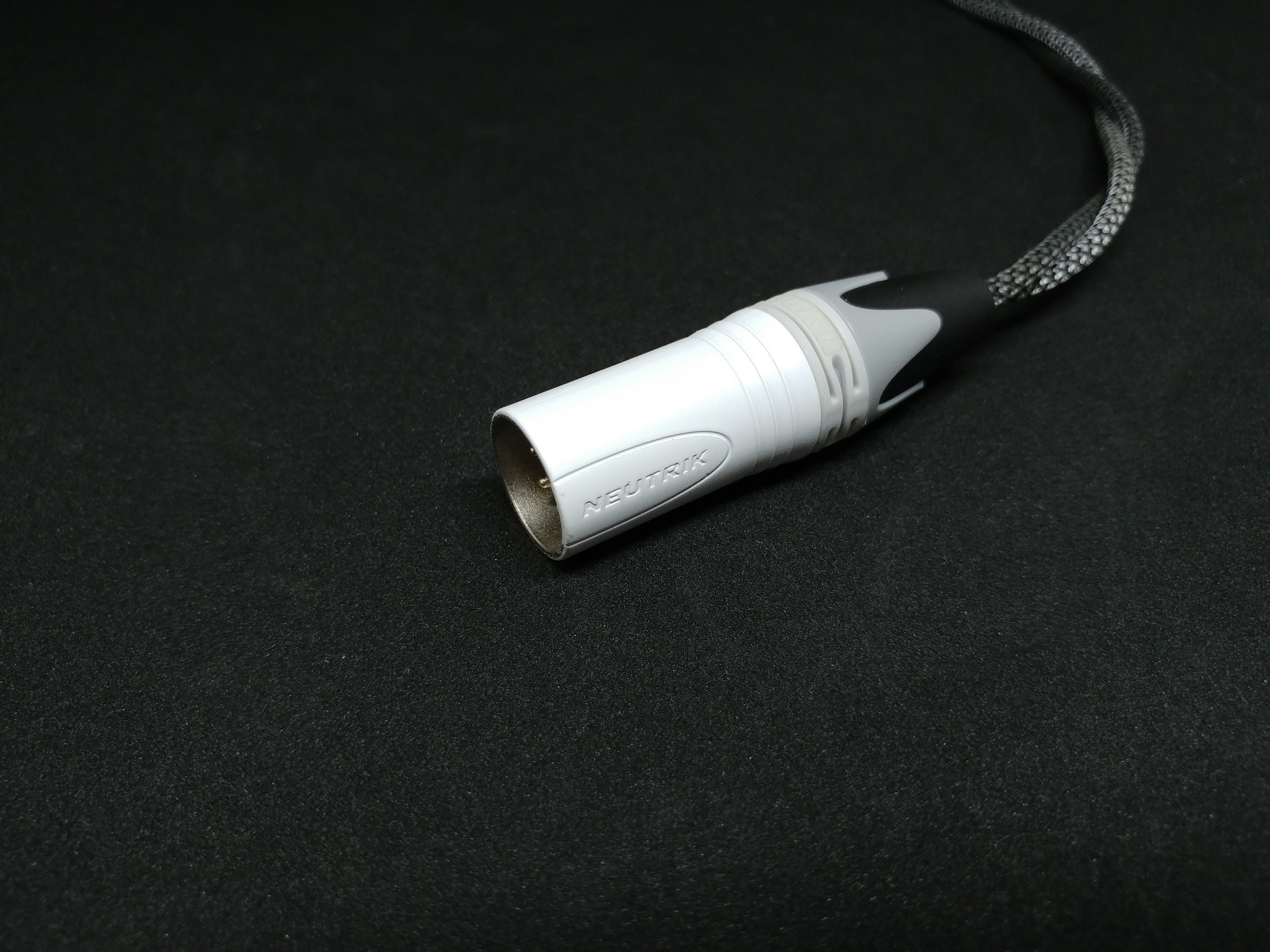 ケーブル・シールド ALOaudio  SXC8 headphone cable   HD800s ALO-Audio-SXC-8-Balanced-