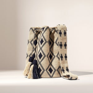 Fair Trade Wayúu Mochila | Crossbody Shoulder Bag | 100% Handwoven Crochet Bag | Ethical Fashion