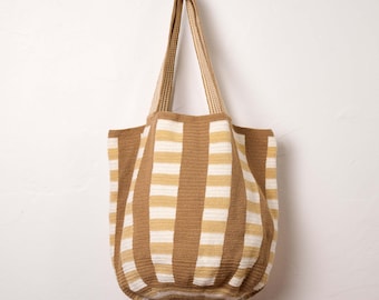 Fair Trade Handwoven Wayuu Susu – Ethically-Sourced Crochet Tote Bag from Colombia
