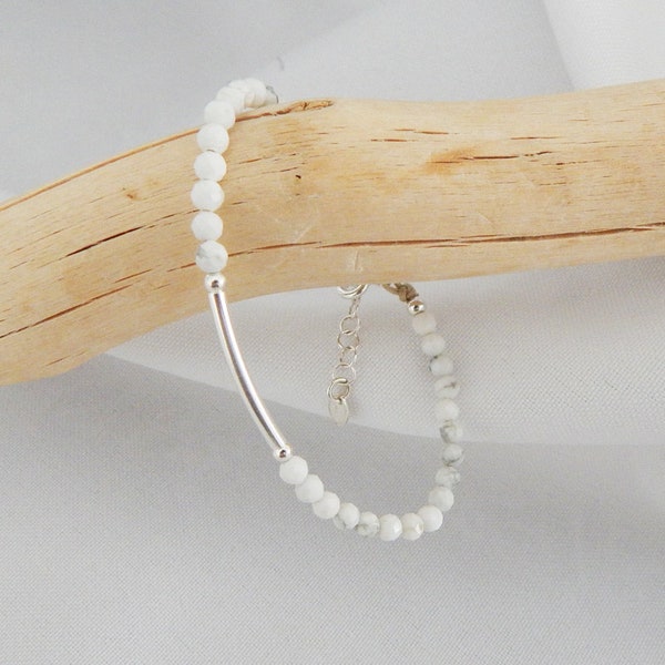 Bracelet pierres fines Howlite , bracelet tendance .