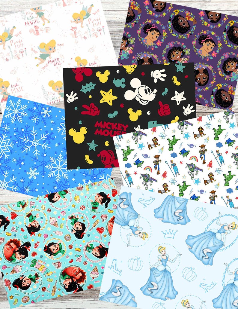 Puede incluir: Surtido de muestras de tela estampadas con varios personajes y dise&ntilde;os de dibujos animados. Incluye Campanilla, Mickey Mouse, princesas de Disney y personajes de Encanto y Toy Story. Los colores incluyen blanco, azul, negro y varios otros colores.