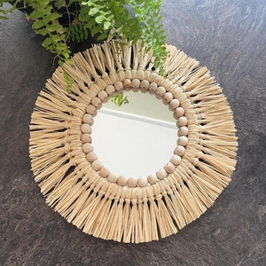 Rattan mirror wall decor, Mirror wall decor, Bohemian mirror wall decor, Large round wall decor, Wall decor mirror Raffia Dekor,Raffia Bead