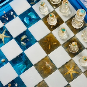 Epoxy Resin Chess Set in Ocean Style, Custom Chess Set, Resin Chess Boards like Housewarming Gift, Chess Pieces with Starfish as Chess Gift