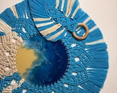 → Переглянути на Etsy: Macrame Placemat with Napkin Ring: Boho Dining Table Decor Macrame Placemat with Napkin Ring: Boho Dining Table Decor