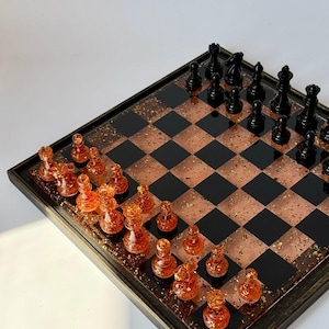 Handmade Chess Set made of Epoxy Resin with a Wooden Podium, Epoxy Resin Chess Pieces with Chess Board, Resin Chess Set Amber Immitation