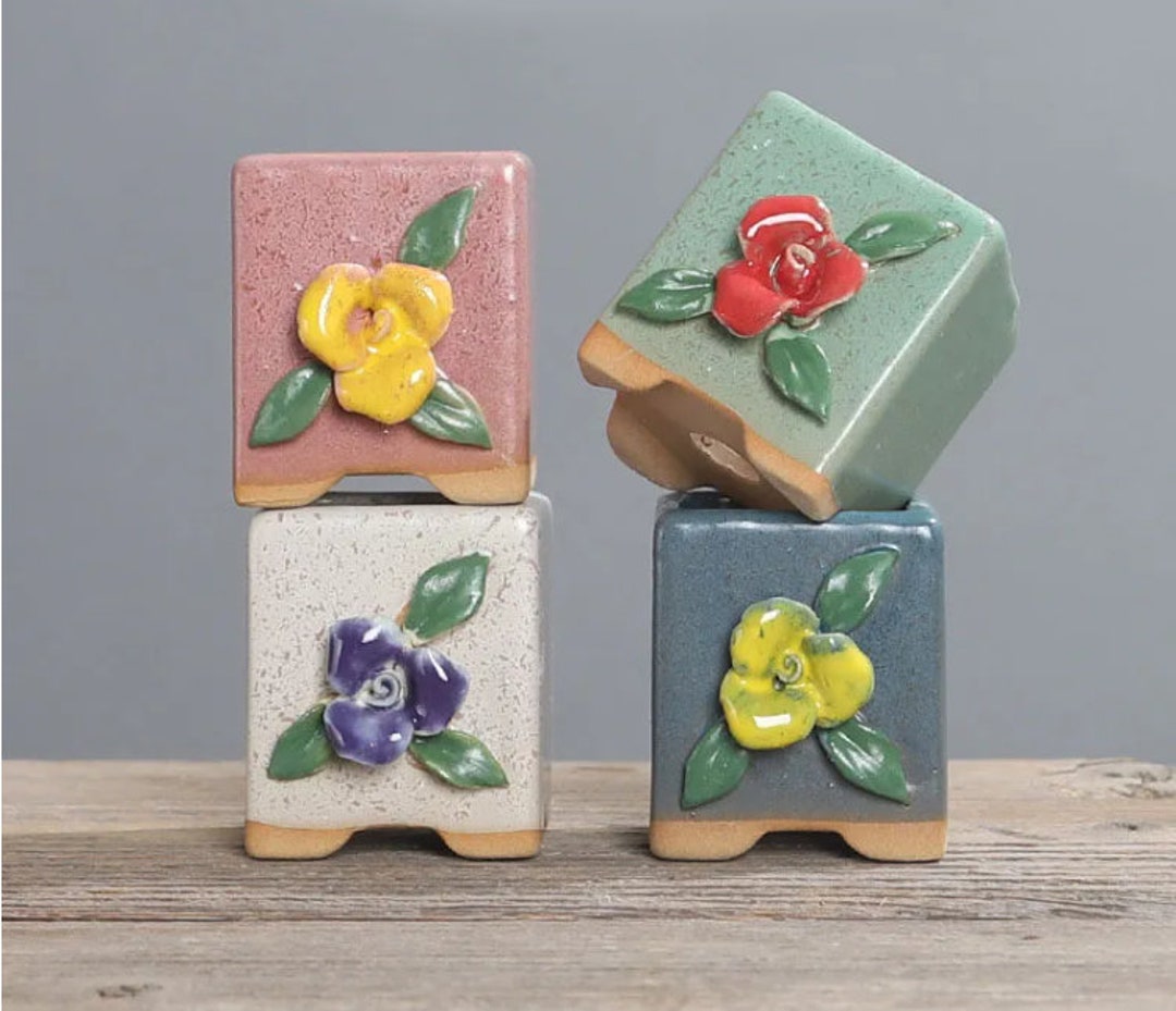 Mini Ceramic Pots With Hand Made Flower Details and Proper Drainage for Indoor Plants Succulents