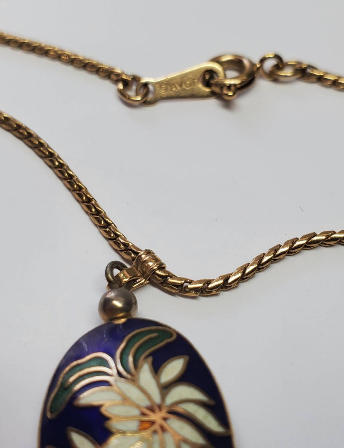 Vintage 1982 Avon Cloisonne Necklace Blue With White Lily Etsy