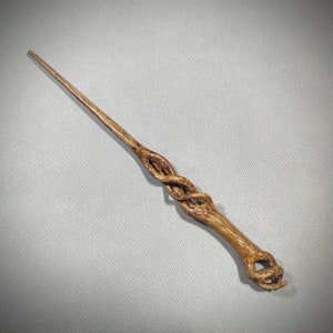 The wand of Miriam Fig - fan made model - Handmade and Hand-painted gift