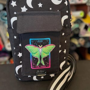 Borsa a tracolla con le carte dei Tarocchi della Luna