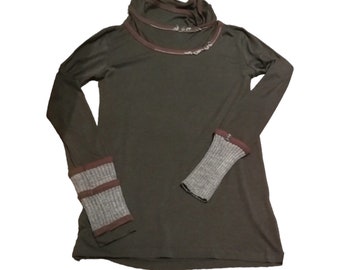 The Cop Copine Cyber Circle Top