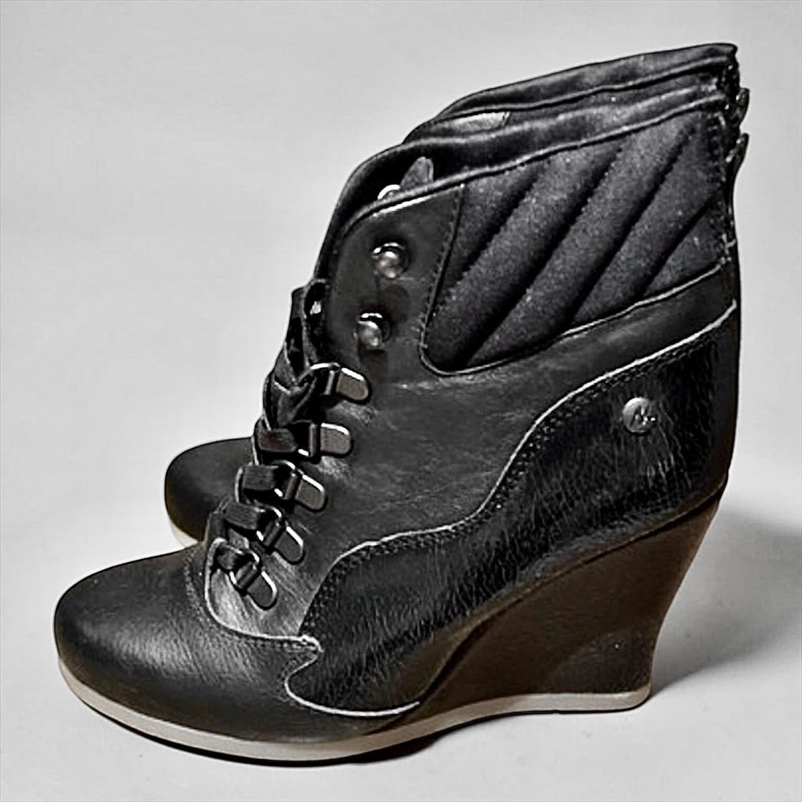 The Reebok Alicia Keys Wedge Sneakers, Foto 2 von 5