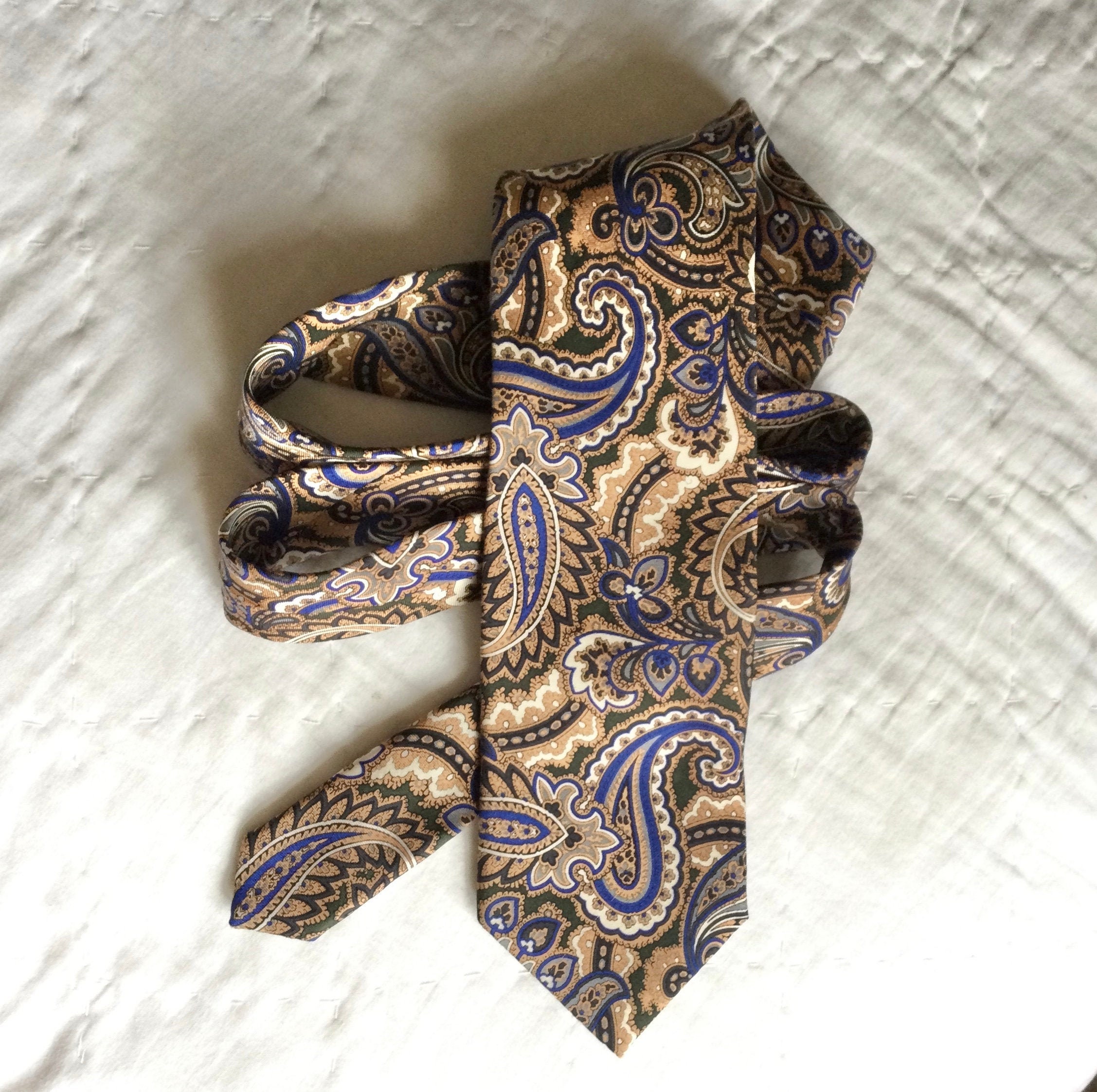 Pure silk paisley design tie rack London vintage | Etsy