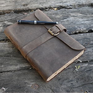 Diario rilegato in pelle vintage, quaderno con bordo frastagliato, diario di viaggio personalizzato, regalo per la festa della mamma, regalo di compleanno, regalo di Natale