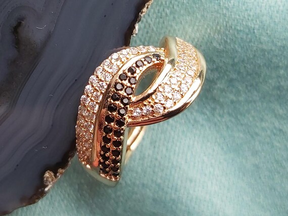 Impressive Statement Ring. - image 3