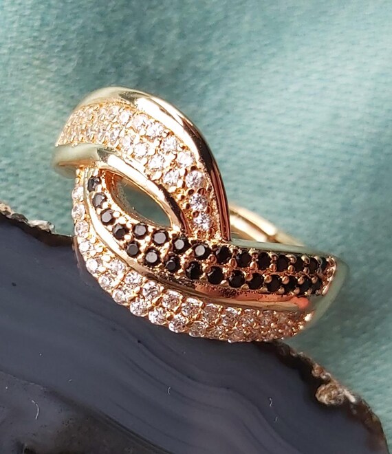 Impressive Statement Ring. - image 1