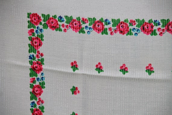 Vintage Ukrainian white shawl flower print woolen… - image 2