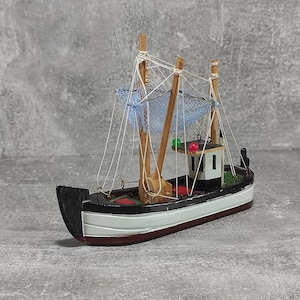 Hampton Nautical 6 Wooden Fine Catch Model Fishing Boat