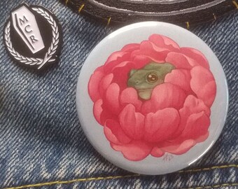 Peony Frog Button