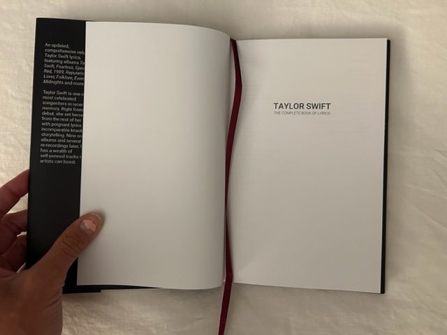 Le livre complet des paroles de Taylor Swift Made By Swifties 4 nouvelles  options de couverture disponibles -  France