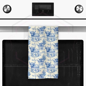 Tea towel | Vintage blue floral print | Highland cow | Kitchen towel | Cotton tea towel | Hand towel | full print Kitchen towel
