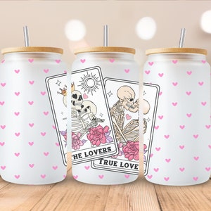 Vaso de vidrio esmerilado / Vaso con tapa de bambú y paja / Diseño de calavera de cartas del Tarot / Los amantes / Bebidas únicas / Bebidas lindas