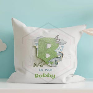 Cojín de dinosaurio personalizado / Cojín con inicial / Decoración de habitación infantil / Decoración de habitación infantil personalizada / Cojín / Decoración de dinosaurios / Decoración de habitación infantil /