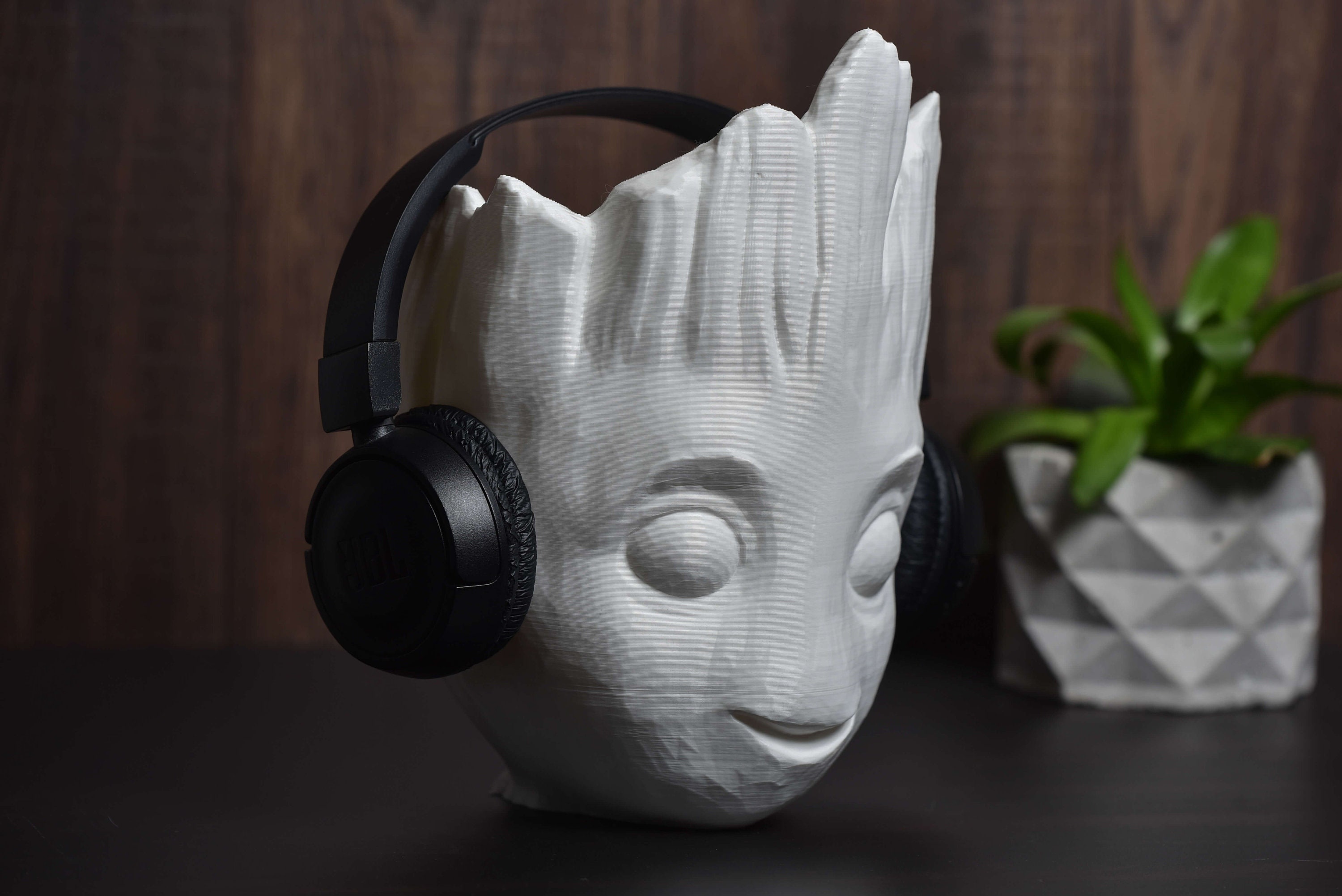 Baby Groot Headphone Stand, Headset Holder, Tech Accessories, Desktop