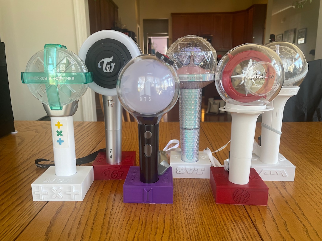 Finally found a way to (decently) display my lightsticks 🫰 : r/kpoppers